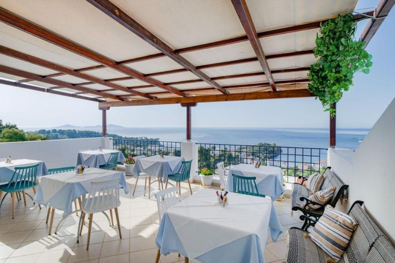 Hotel Atrium Of Alonissos Patitírion Exteriér fotografie